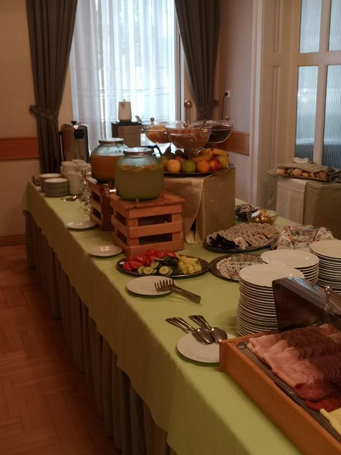 Hotel Blaha Lujza Balatonfured Luaran gambar