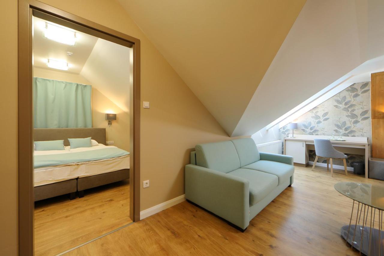 Hotel Blaha Lujza Balatonfured Luaran gambar