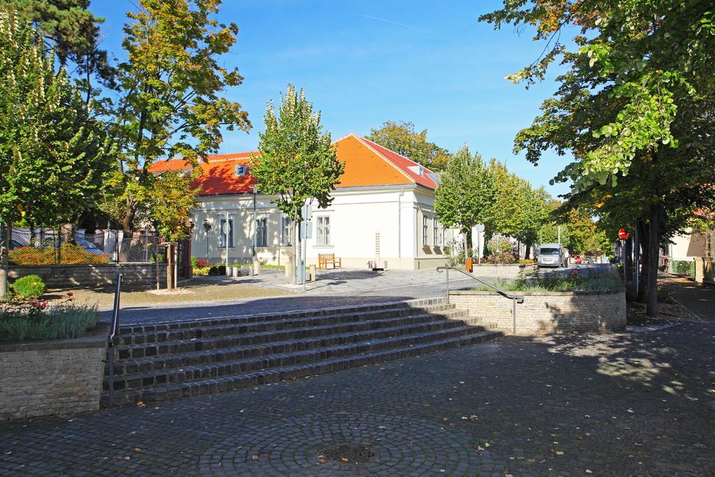Hotel Blaha Lujza Balatonfured Luaran gambar