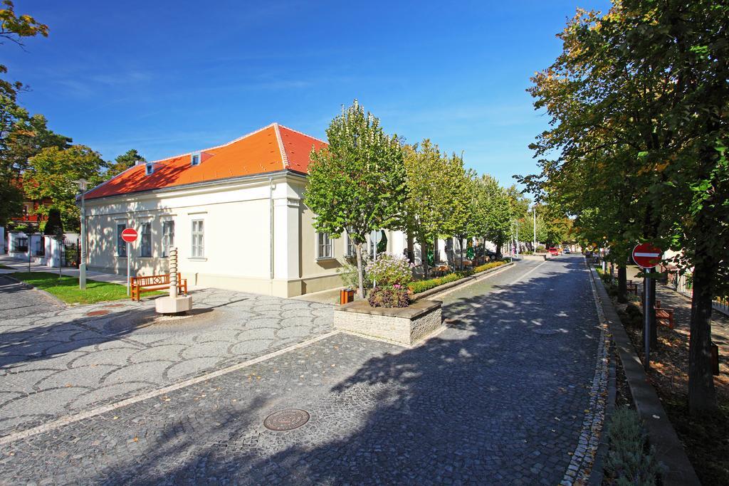 Hotel Blaha Lujza Balatonfured Luaran gambar