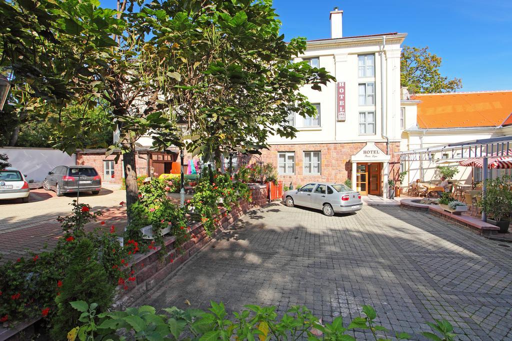 Hotel Blaha Lujza Balatonfured Luaran gambar