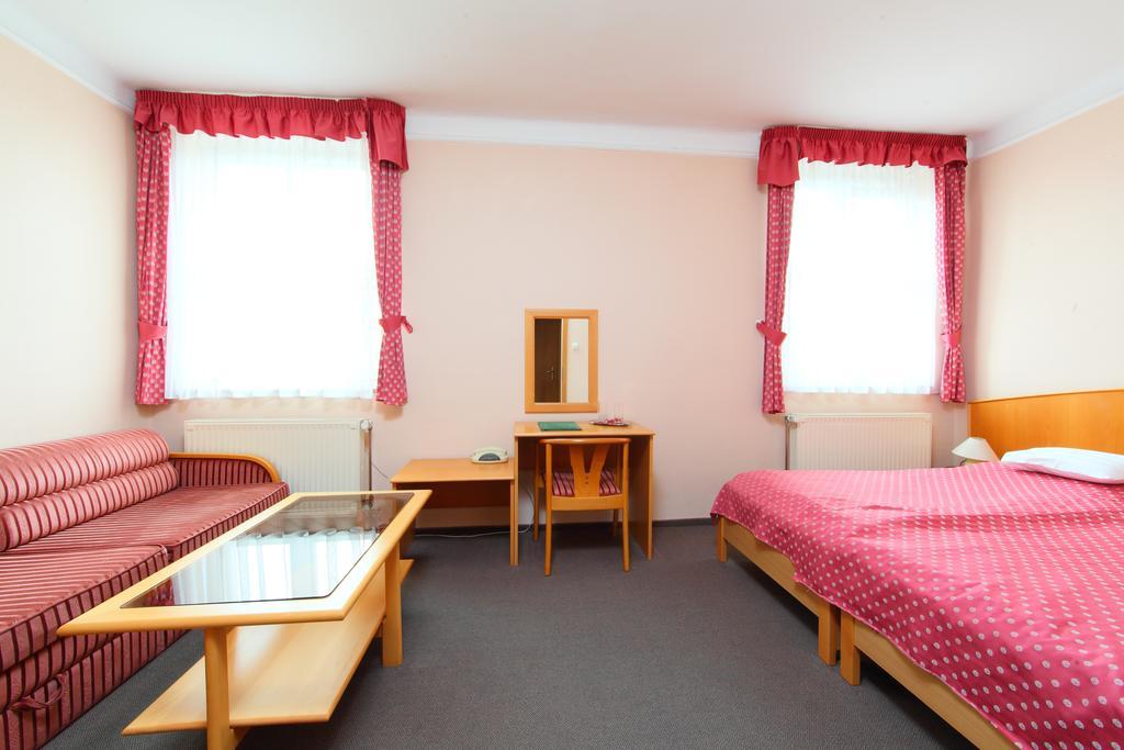 Hotel Blaha Lujza Balatonfured Bilik gambar