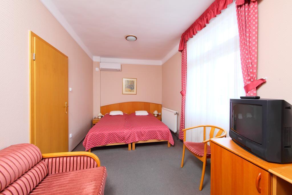 Hotel Blaha Lujza Balatonfured Bilik gambar