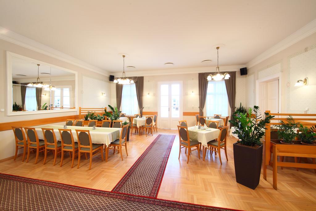 Hotel Blaha Lujza Balatonfured Luaran gambar