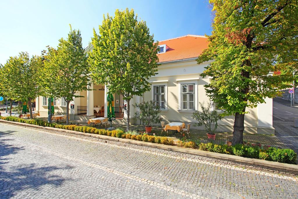 Hotel Blaha Lujza Balatonfured Luaran gambar