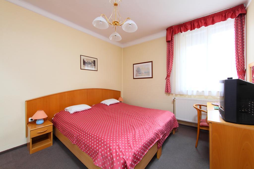Hotel Blaha Lujza Balatonfured Luaran gambar