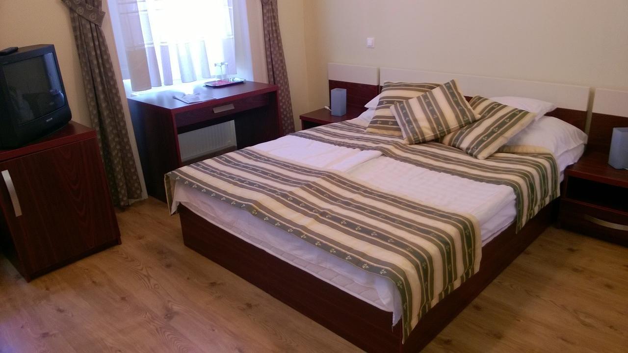 Hotel Blaha Lujza Balatonfured Luaran gambar