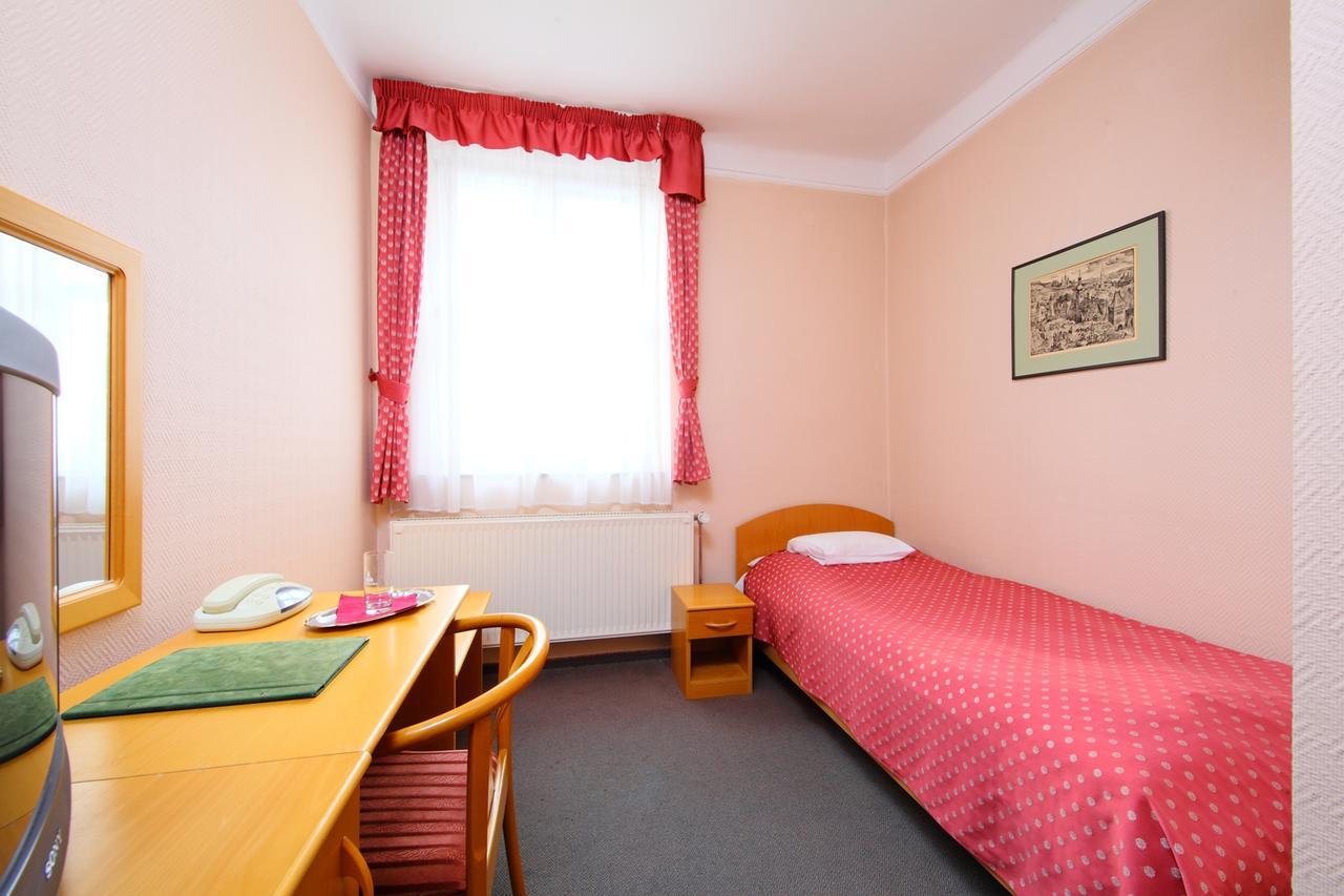 Hotel Blaha Lujza Balatonfured Luaran gambar