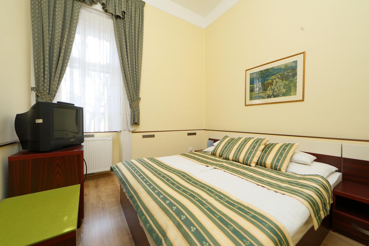 Hotel Blaha Lujza Balatonfured Luaran gambar